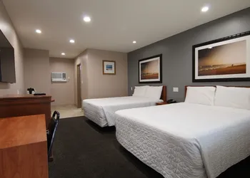 Dunes Inn - Wilshire hotel thumbnail 7