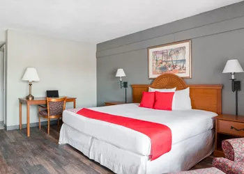 OYO Hotel Mustang Silverspring FL hotel thumbnail 7