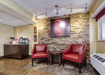 Red Roof Inn Lexington hotel thumbnail 2