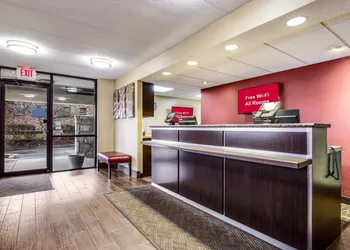 Red Roof Inn Lexington hotel thumbnail 5