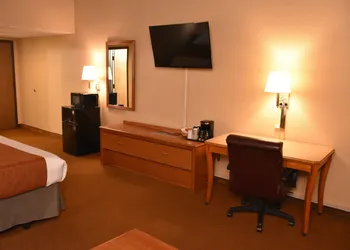 Ontario Airport Inn hotel thumbnail 7