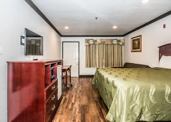 Americas Best Value Inn Ft. Worth hotel thumbnail 5