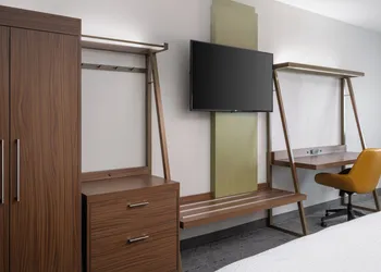 Holiday Inn Express & Suites Trinity by IHG hotel thumbnail 7