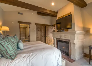 The Chateaux Deer Valley hotel thumbnail 7