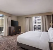 DoubleTree Suites by Hilton Austin Downtown Capitol hotel detail image 5