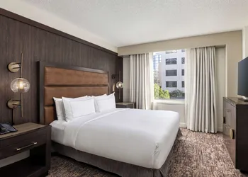 DoubleTree Suites by Hilton Austin Downtown Capitol hotel thumbnail 6