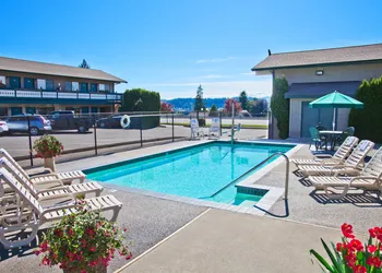 Poulsbo Inn & Suites hotel thumbnail 6