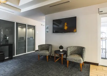 Holiday Inn Express & Suites New Martinsville by IHG hotel thumbnail 5