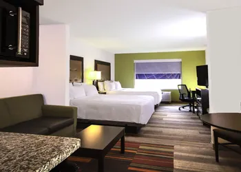 Holiday Inn Express & Suites New Martinsville by IHG hotel thumbnail 7