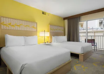 Club Wyndham at Waikiki Beach Walk hotel thumbnail 4