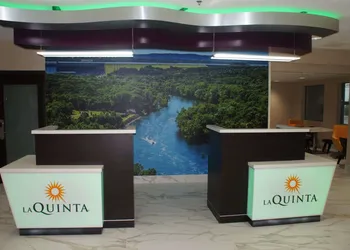 La Quinta Inn & Suites by Wyndham Branson hotel thumbnail 6