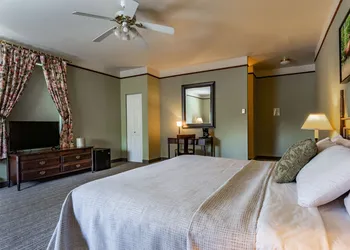 Rivers Edge Resort hotel thumbnail 7