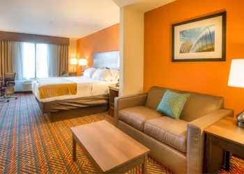 Holiday Inn Express Wichita South by IHG hotel thumbnail 4