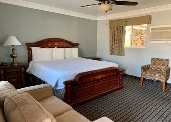 Viking Motel hotel thumbnail 6