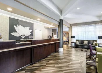 La Quinta Inn & Suites by Wyndham Myrtle Beach Broadway Area hotel thumbnail 2