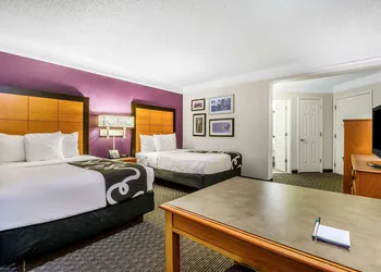 La Quinta Inn & Suites by Wyndham Myrtle Beach Broadway Area hotel thumbnail 7
