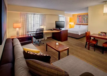 Sonesta ES Suites Allentown Bethlehem Airport hotel thumbnail 3