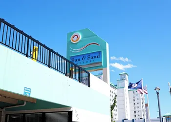 Sun and Sand Resort Oceanfront Suites hotel thumbnail 2