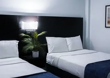 Sun and Sand Resort Oceanfront Suites hotel thumbnail 6