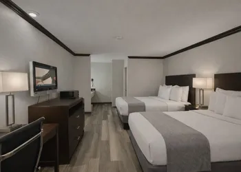 Discovery Inn hotel thumbnail 6