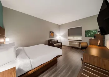 Best Western Plus Bowie Inn & Suites hotel thumbnail 3