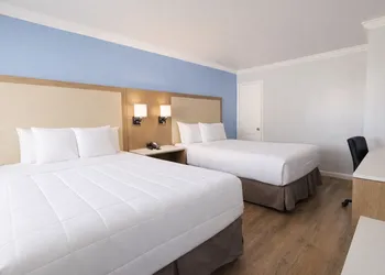 Destin Inn and Suites hotel thumbnail 5