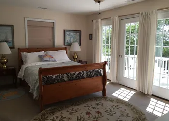 The Baywood Bed & Breakfast hotel thumbnail 3
