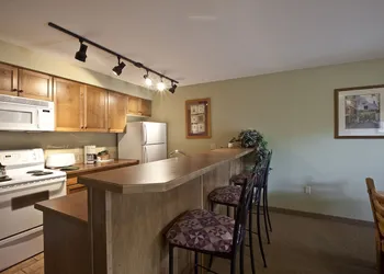 Polaris Lodge hotel thumbnail 5