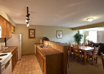 Polaris Lodge hotel thumbnail 8