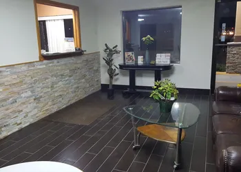 Americas Best Value Inn & Suites Harrisonville hotel thumbnail 2