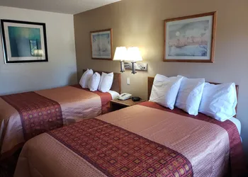 Americas Best Value Inn & Suites Harrisonville hotel thumbnail 6
