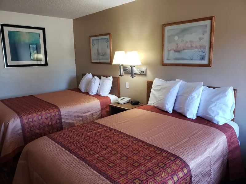 Americas Best Value Inn & Suites Harrisonville hotel detail image 6