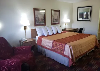 Americas Best Value Inn & Suites Harrisonville hotel thumbnail 8