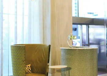Renaissance Arlington Capital View Hotel hotel thumbnail 4