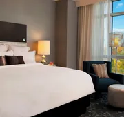 Renaissance Arlington Capital View Hotel hotel detail image 7
