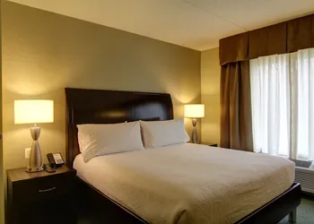 Hilton Garden Inn Woodbridge hotel thumbnail 7