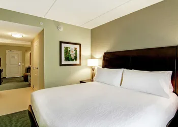 Hilton Garden Inn Woodbridge hotel thumbnail 8