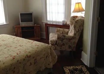 Red Lion Bed & Breakfast hotel thumbnail 5
