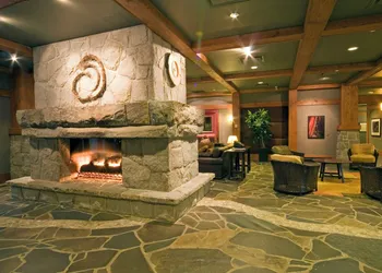 First Tracks Lodge, by Lodging Ovations hotel thumbnail 2