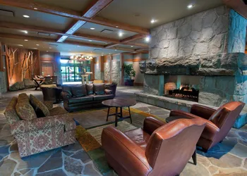 First Tracks Lodge, by Lodging Ovations hotel thumbnail 3