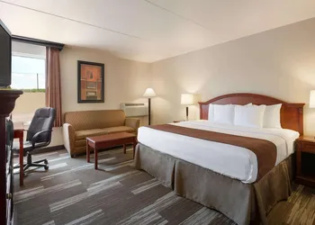 Baymont by Wyndham Mandan Bismarck Area hotel thumbnail 5