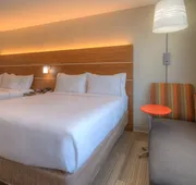 Holiday Inn Express & Suites Tulsa Midtown by IHG hotel detail image 5