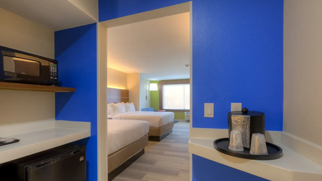 Holiday Inn Express & Suites Tulsa Midtown by IHG hotel detail image 6