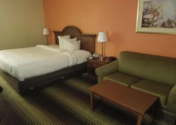 Townhouse Winston Salem - University hotel thumbnail 6