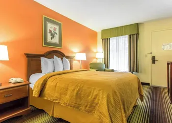 Townhouse Winston Salem - University hotel thumbnail 7