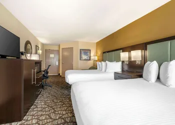 Best Western Plus Oceanside Palms hotel thumbnail 6