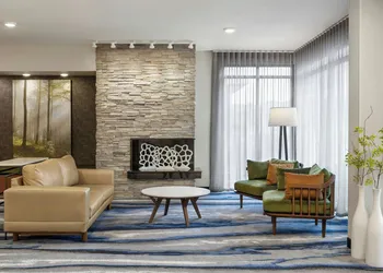 Fairfield Inn & Suites by Marriott St. Paul Northeast hotel thumbnail 2