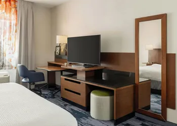 Fairfield Inn & Suites by Marriott St. Paul Northeast hotel thumbnail 7