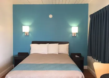 Main & Salt hotel thumbnail 2