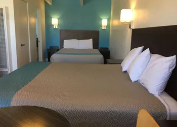 Main & Salt hotel thumbnail 4